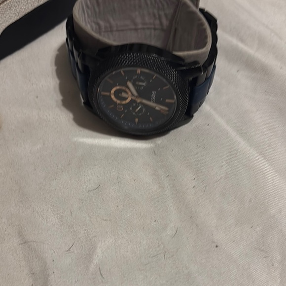 Fossil Black and Gold Men's Watch - Picture 6 of 6